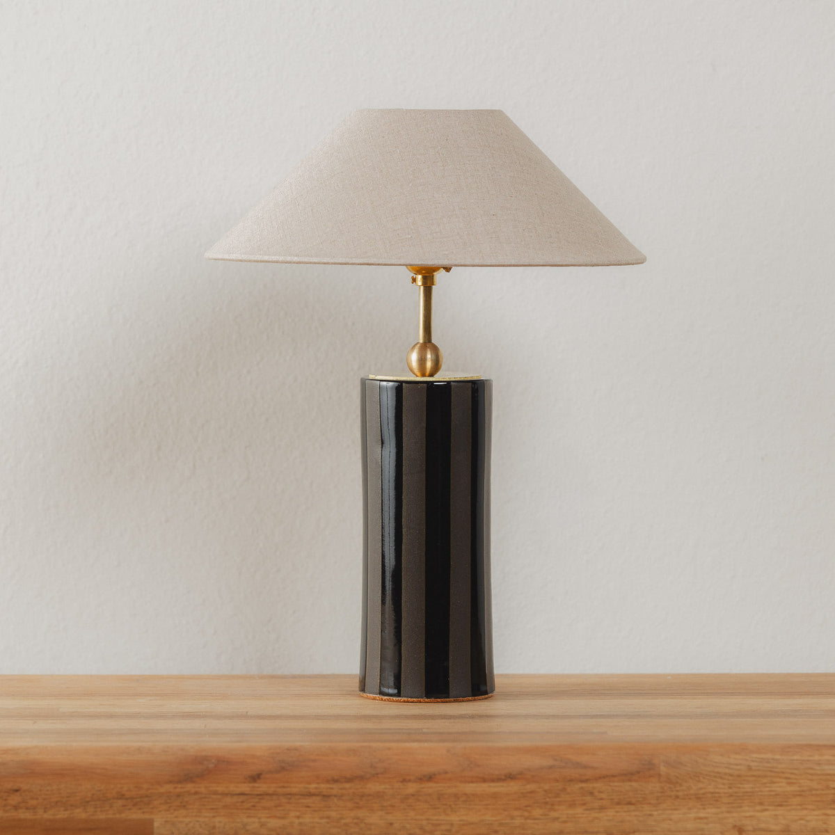 Tempo Table Lamp in Obsidian