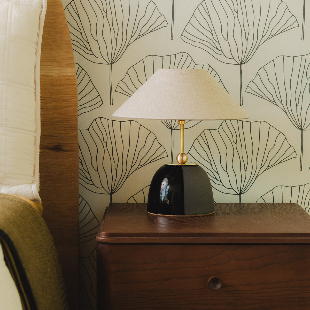 Duet Table Lamp in Obsidian