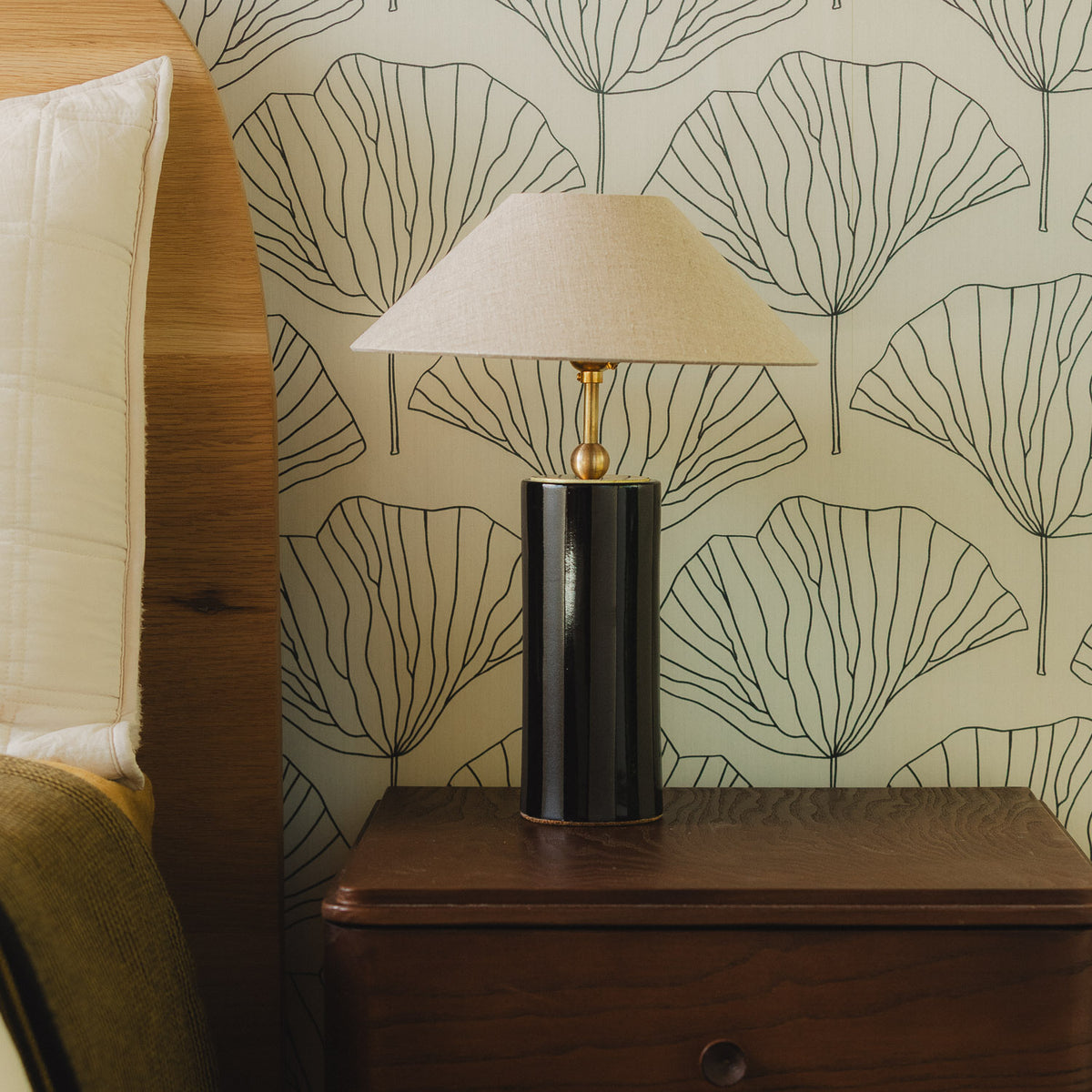 Tempo Table Lamp in Obsidian